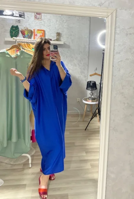 Chemise robe en satin en bleu roi
