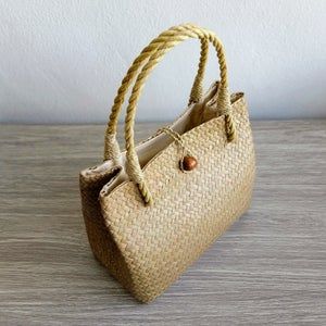 Sac en osier traditionnel marocain – L’esprit de l’été et l’élégance de l’authenticité