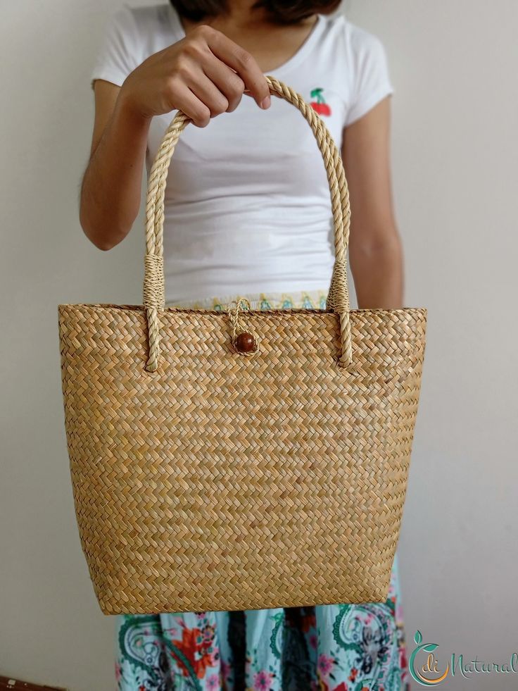 Sac en osier traditionnel marocain – L’esprit de l’été et l’élégance de l’authenticité