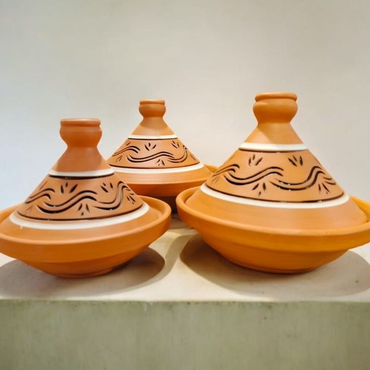 Ensemble de casseroles en poterie marocaine traditionnelle – 3 tailles différentes