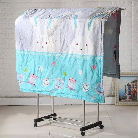 Porte manteau sur pied au design moderne