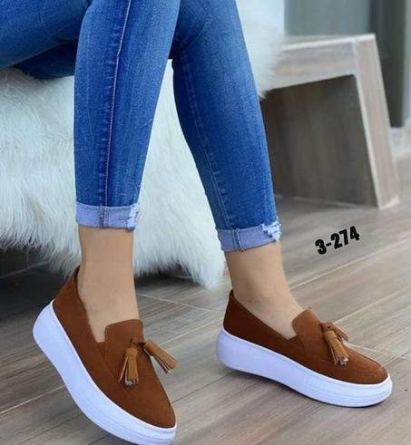 حذاء من الدان الممتاز