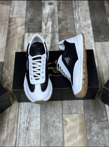 Chaussure homme prada