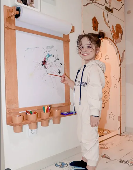 🎨لوحة رسم حائطية بورق متجدد🖌️