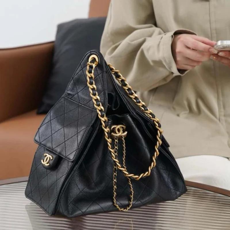 Sac CHANEL élégance matelassé Noir -  chaîne dorée
