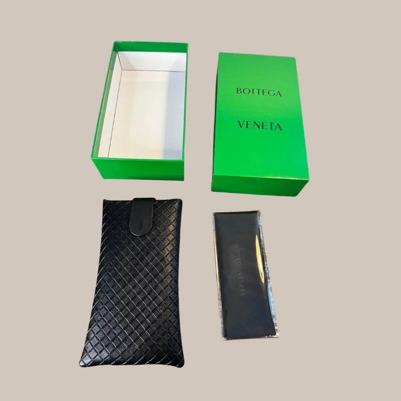 BOTTEGA VENETA signature