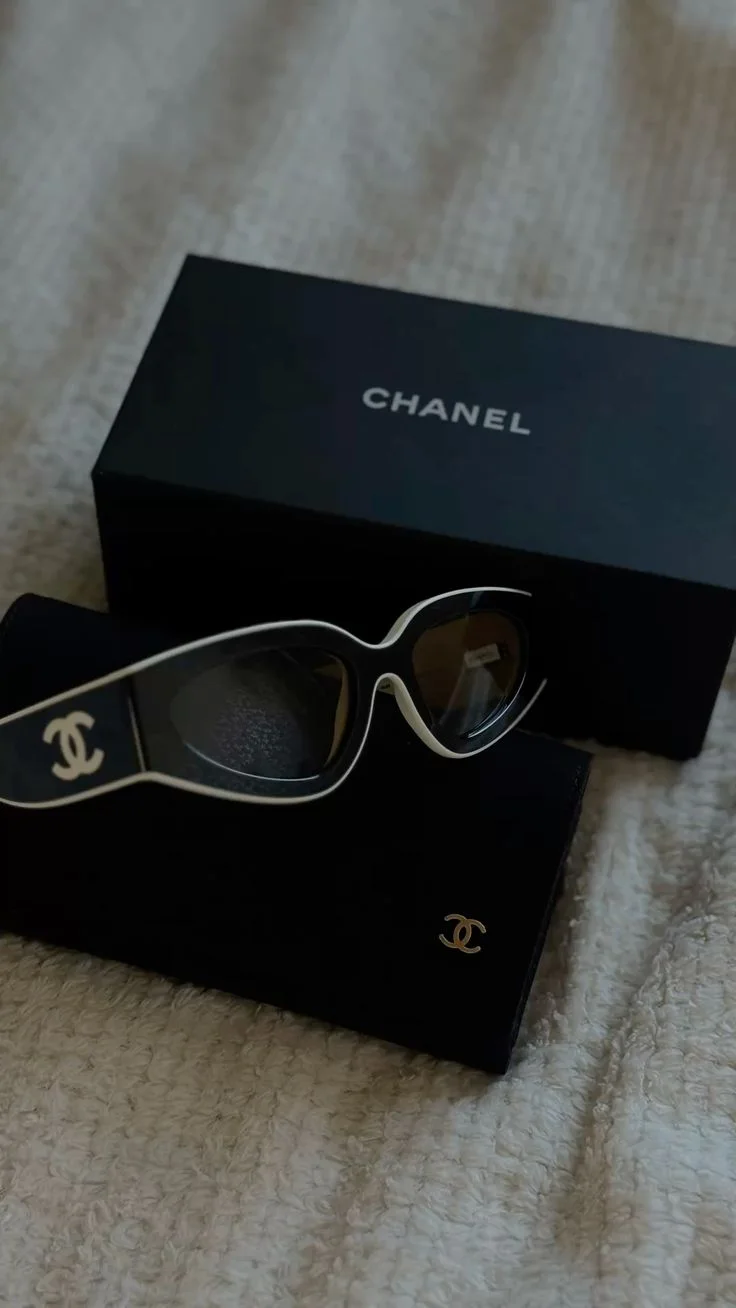 Lunettes Chanel Iconic Contrast  Noir