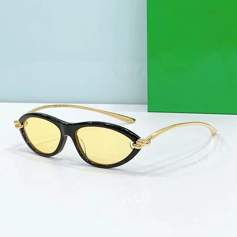 BOTTEGA VENETA signature