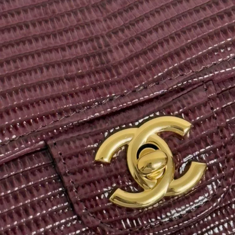 Chanel – Sac Signature Effet Lézard