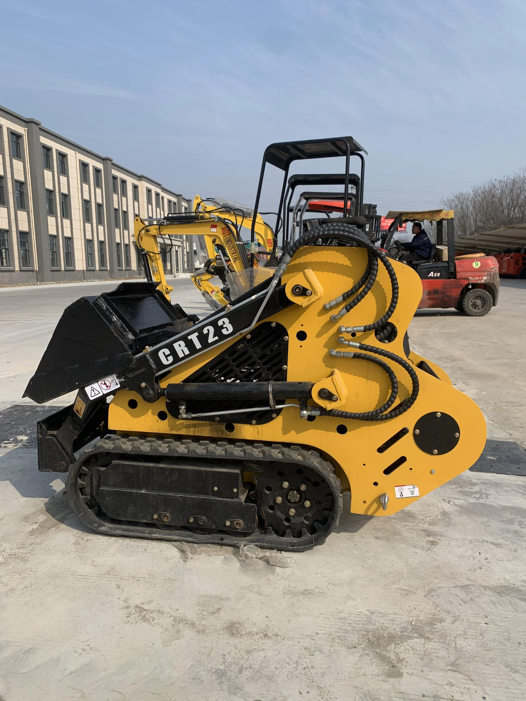 1 Ton Mini Stand-On Skid Steer Loader with RATO 23HP Engine | CFG-CRT23