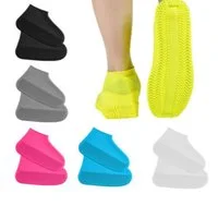 Couvre chaussure impermeable en silicone.