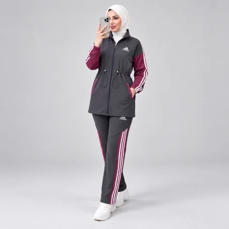 طقم رياضي نسائي محتشم قطعتين