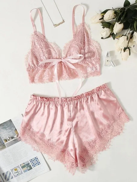 BUSTIER ET SHORT