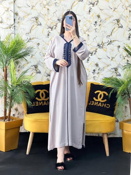 جلابة مخدومة بتوب كريب كوريا كريب دوسوا نخب الاول مع المونش والقب مغلفين بموسلين خدمة معلم ماشي سواقية الطرز والعقاد