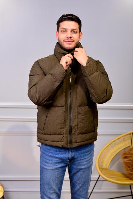 الجاكيت بستايل أوفر سايز كتعطيك راحة وأناقة فالنفس الوقت.