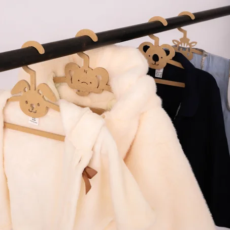 معالق لوح للأطفال بأشكال حيوانات