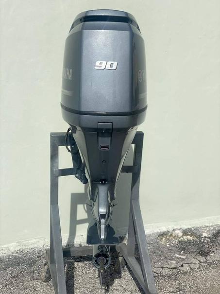 2020 Yamaha 90 hp 4-Stroke 25” Shaft Outboard Motor