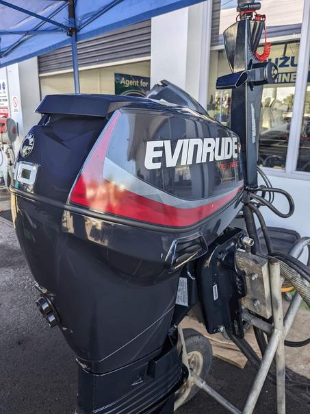 2013 Evinrude 40 hp 4-stroke Tiller Steer Outboard Motor