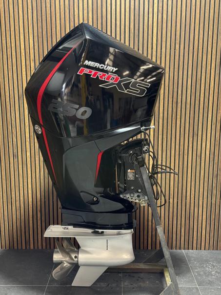 Used 2020 Mercury 250HP Pro XS V8 Outboard