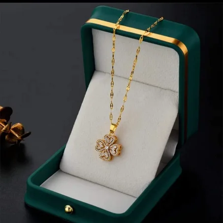 قلادة فريدة