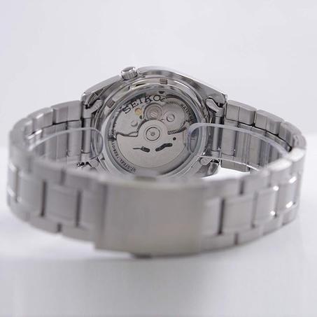 ساعة يد من سيكو، موديل