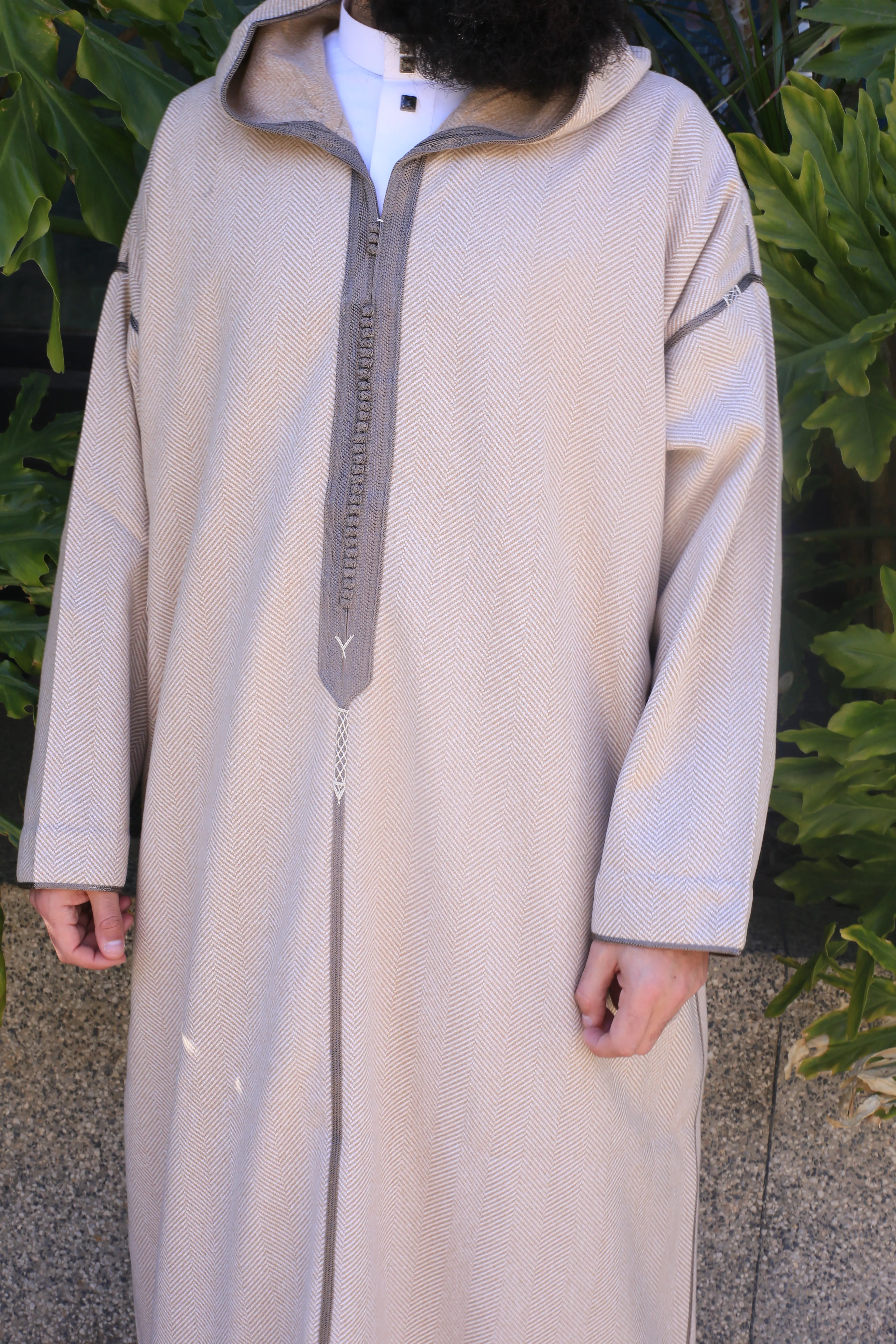 جلابة مغربية شتوية أنيقة خدمة عصرية و لبسة مريحة