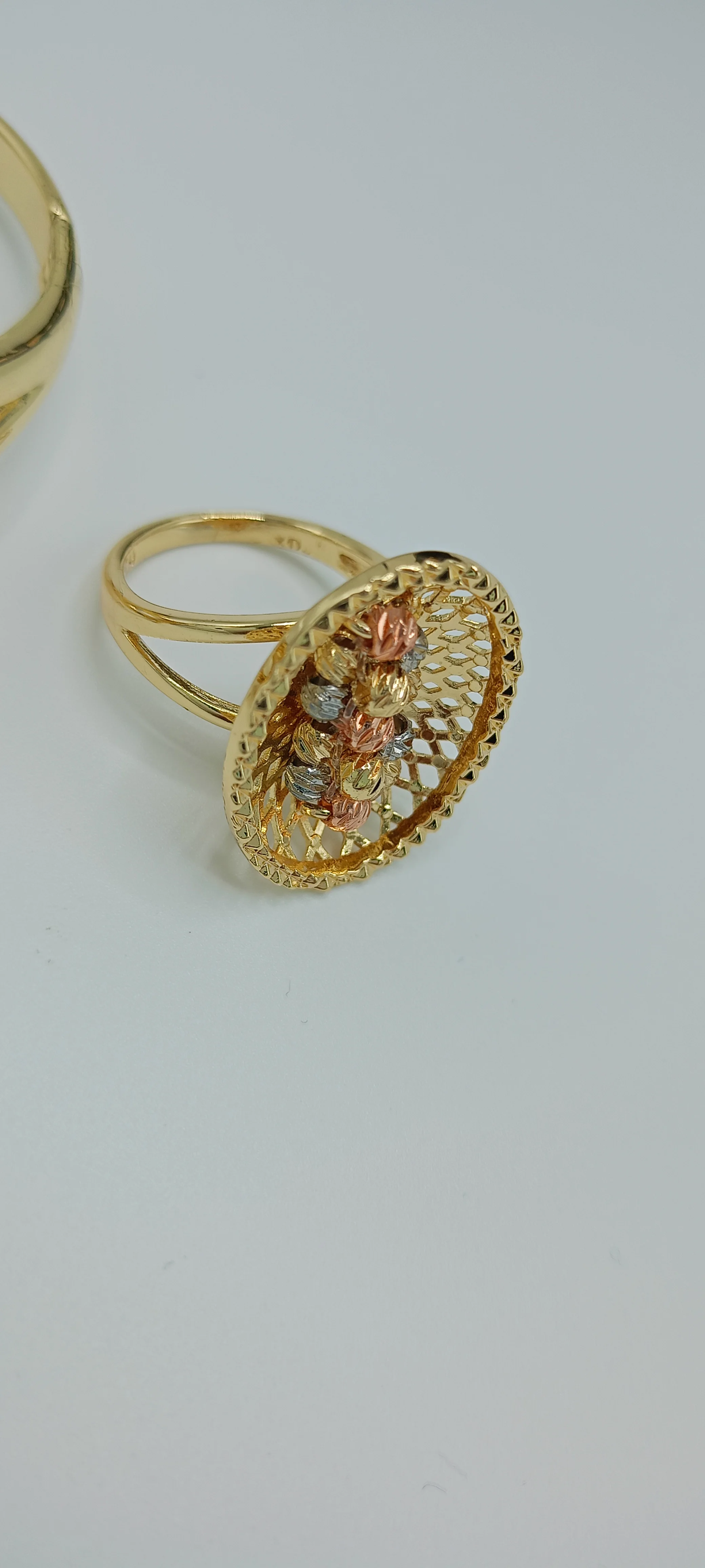 Majesté Orientale BM-18010-2512