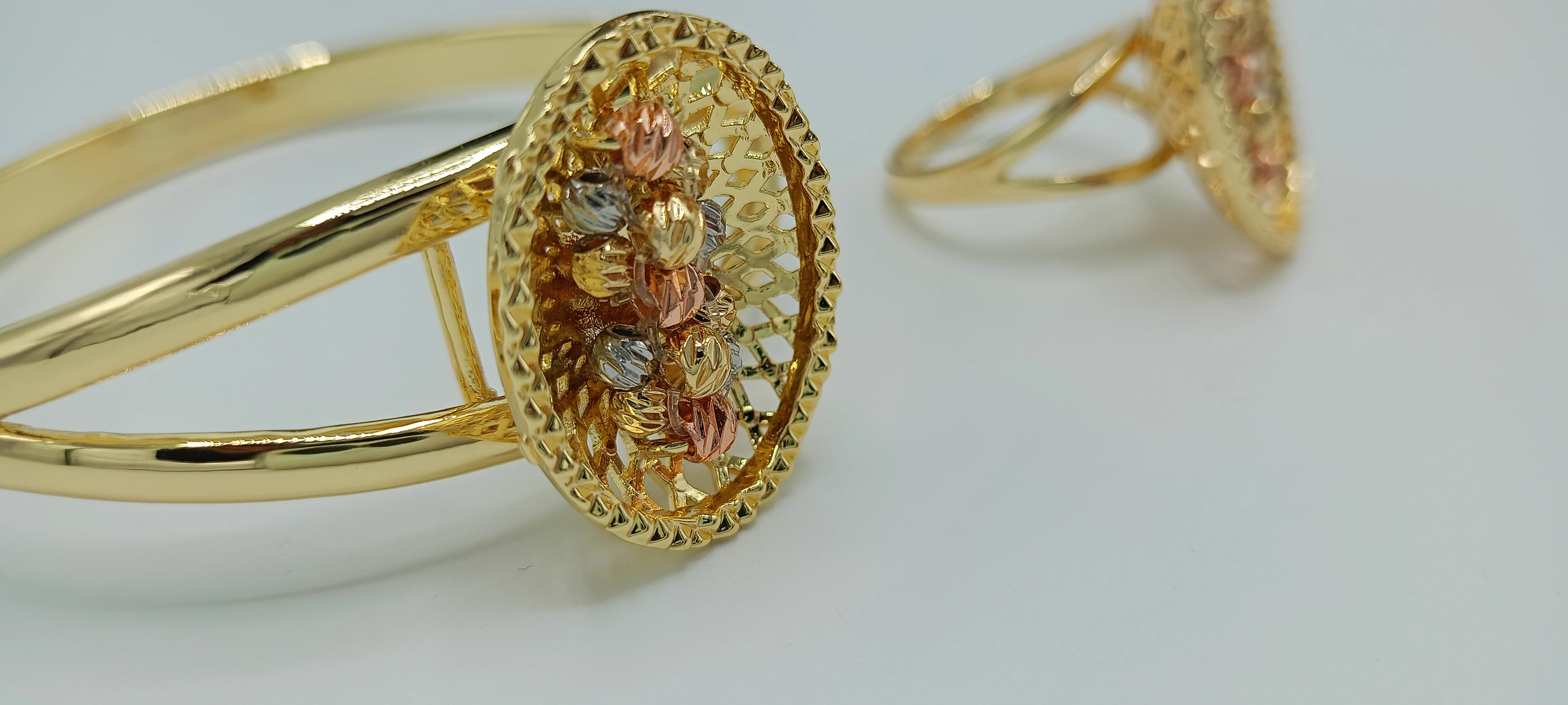 Majesté Orientale BM-18010-2512