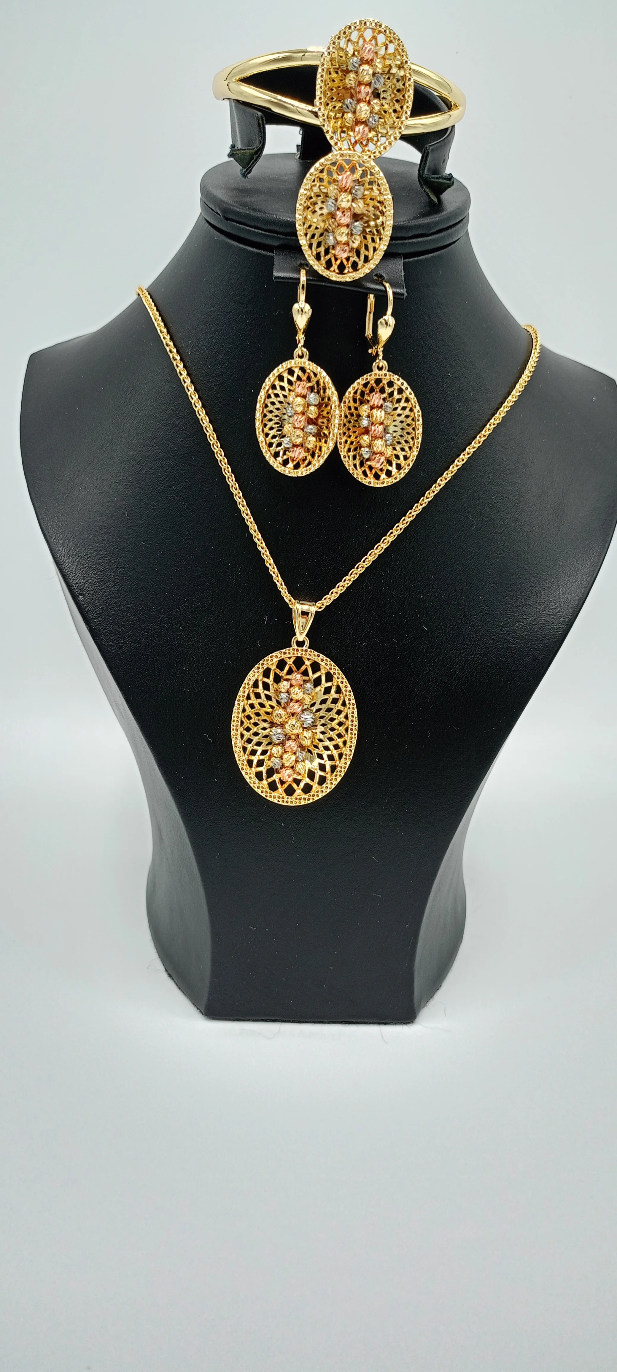 Majesté Orientale BM-18010-2512