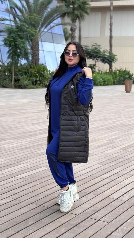 طقم رياضي متناسق بثلاث قطع – إطلالة مريحة وأنيقة