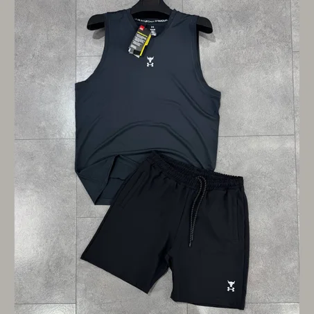 Ensemble Short et T-shirt à manches courtes Adidas pour Homme.