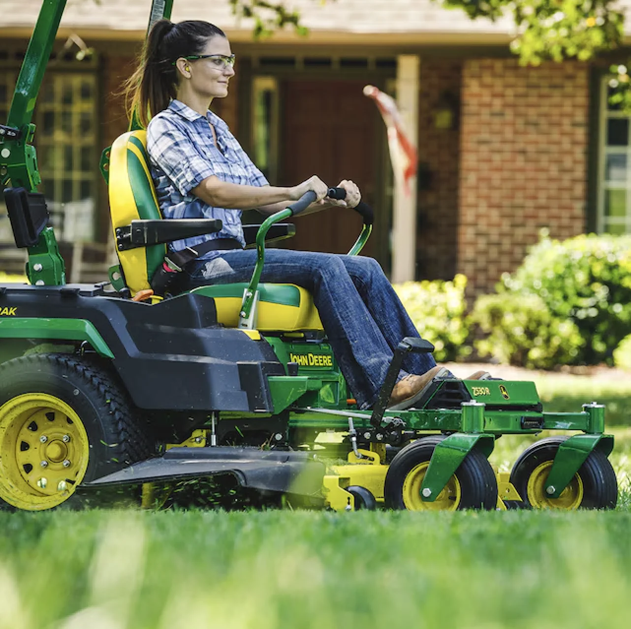 John Deere Z530R 54-in 24 -HP V-twin Zero-turn riding lawn mower