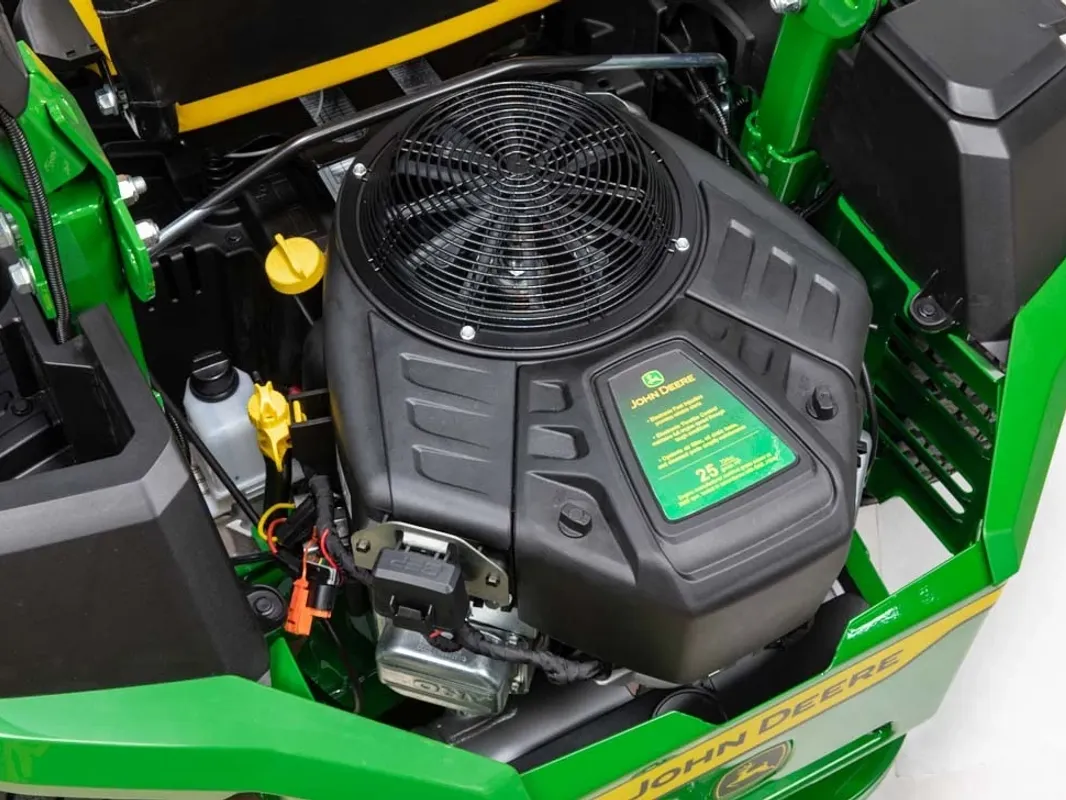 John Deere Z545R ZTrak™ 60-in. 25 HP EFI Zero-Turn Riding Lawn Mower