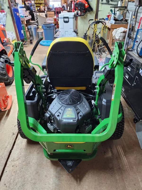 John Deere Z545R ZTrak™ 60-in. 25 HP EFI Zero-Turn Riding Lawn Mower