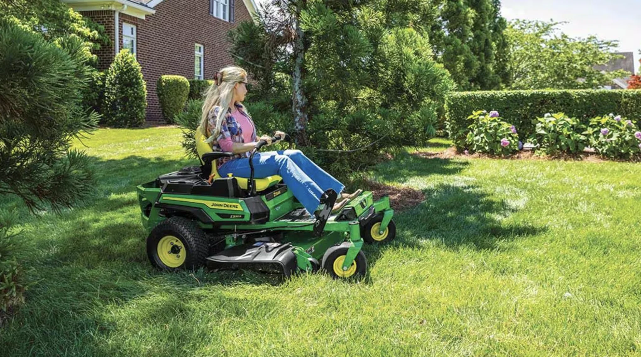 John Deere Z320R ZTrak 42-in 21.5 -HP V-twin Gas Zero-turn Riding Lawn Mower