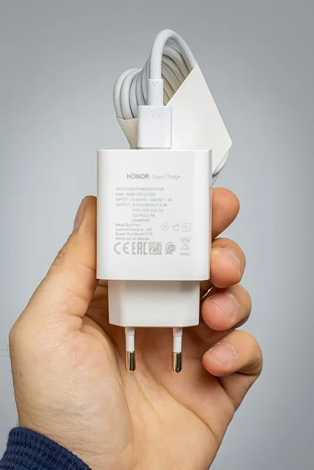 CHARGEUR HONOR 35W SUPERCHARGE