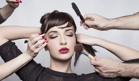 للنساء الجمال والتزيين