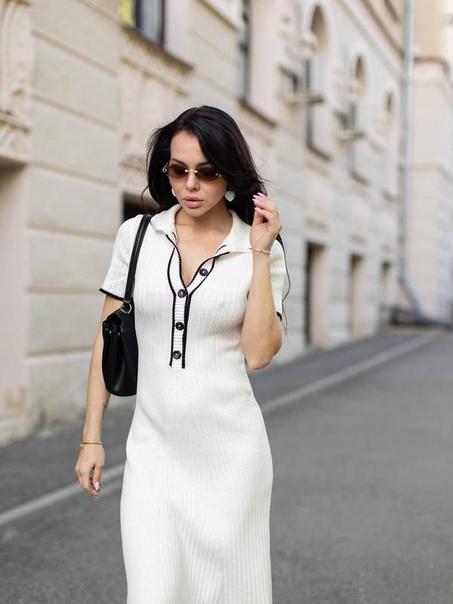 اكتشفي الأناقة  مع هاد الفستان الأبيض الكلاسيكي ✨.