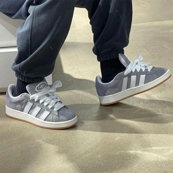 Adidas Campus النسخة الأولى