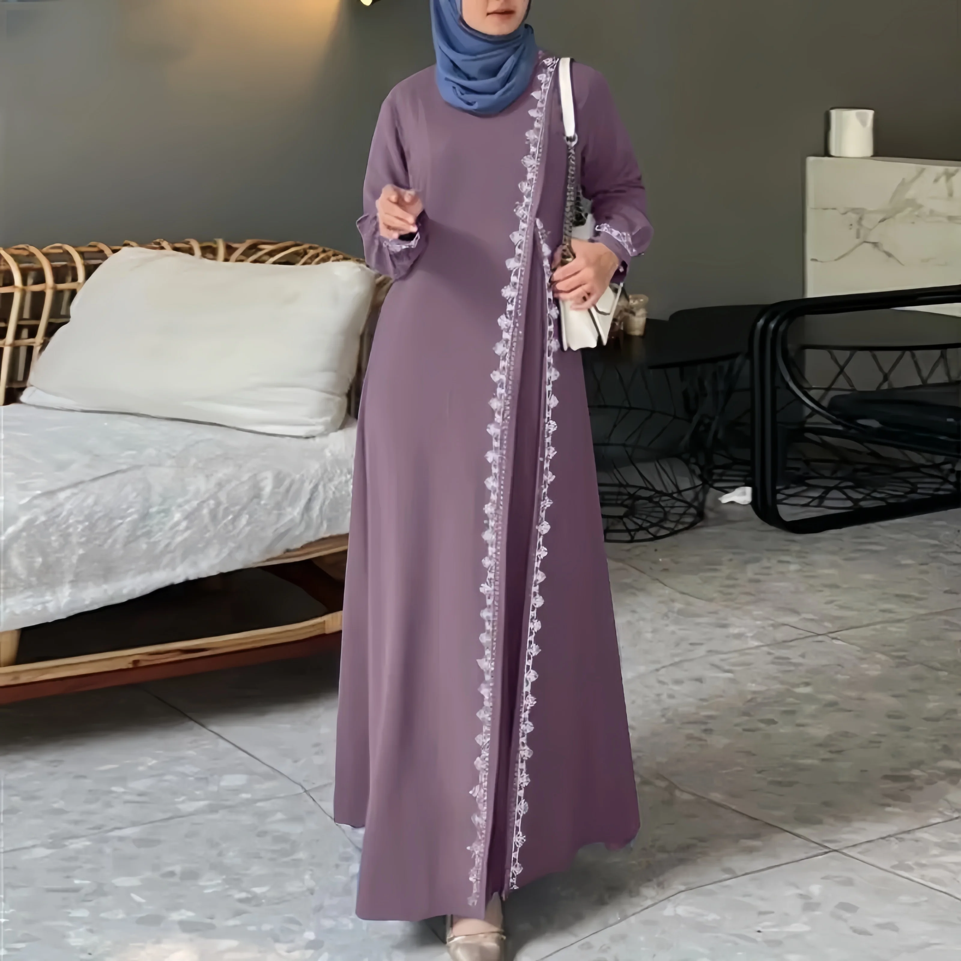 العباية أنيقة تعطيكِ إطلالة جميلة✨