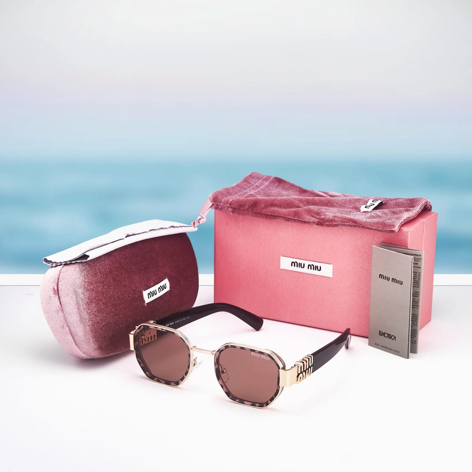 LUNETTES DE SOLEIL MIU10
