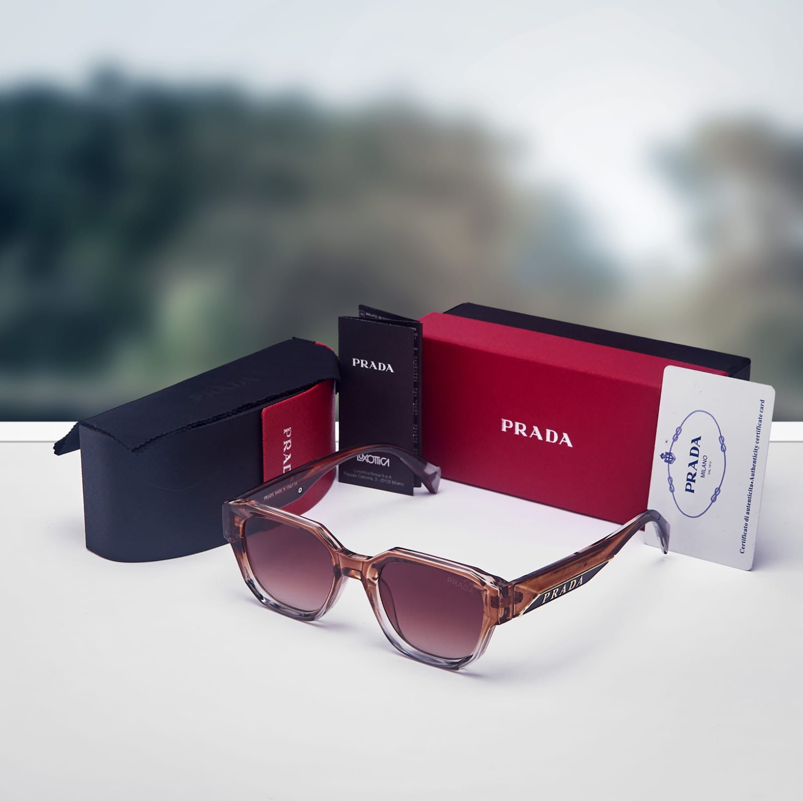 LUNETTE DE SOLEIL PRADA
