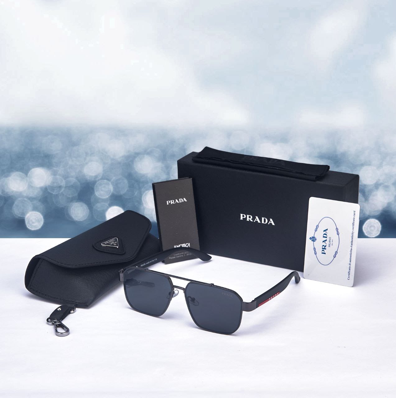 LUNETTE DE SOLEIL PRADA