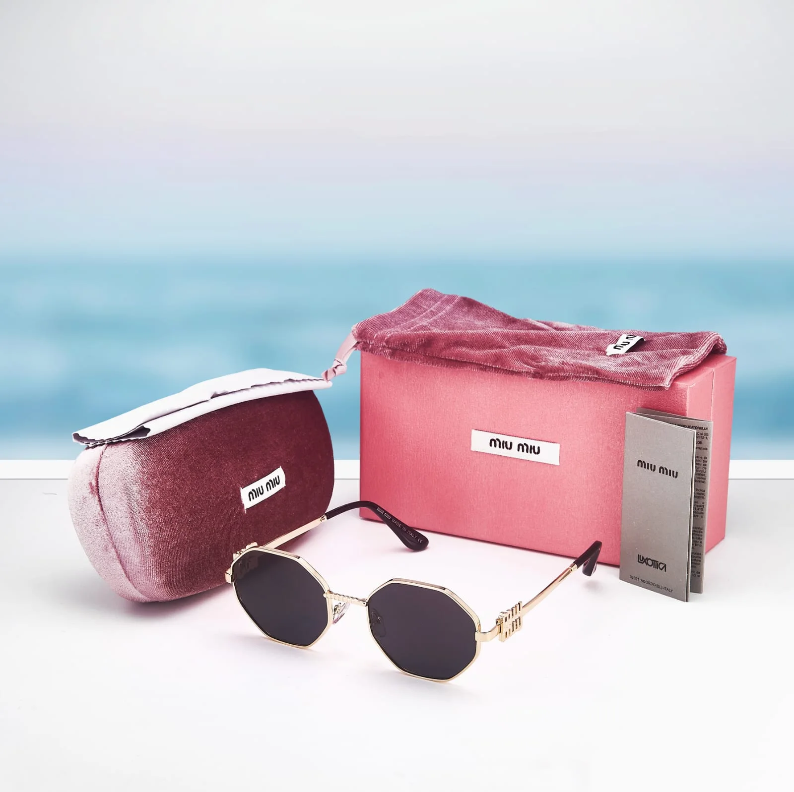 LUNETTES DE SOLEIL MIU9