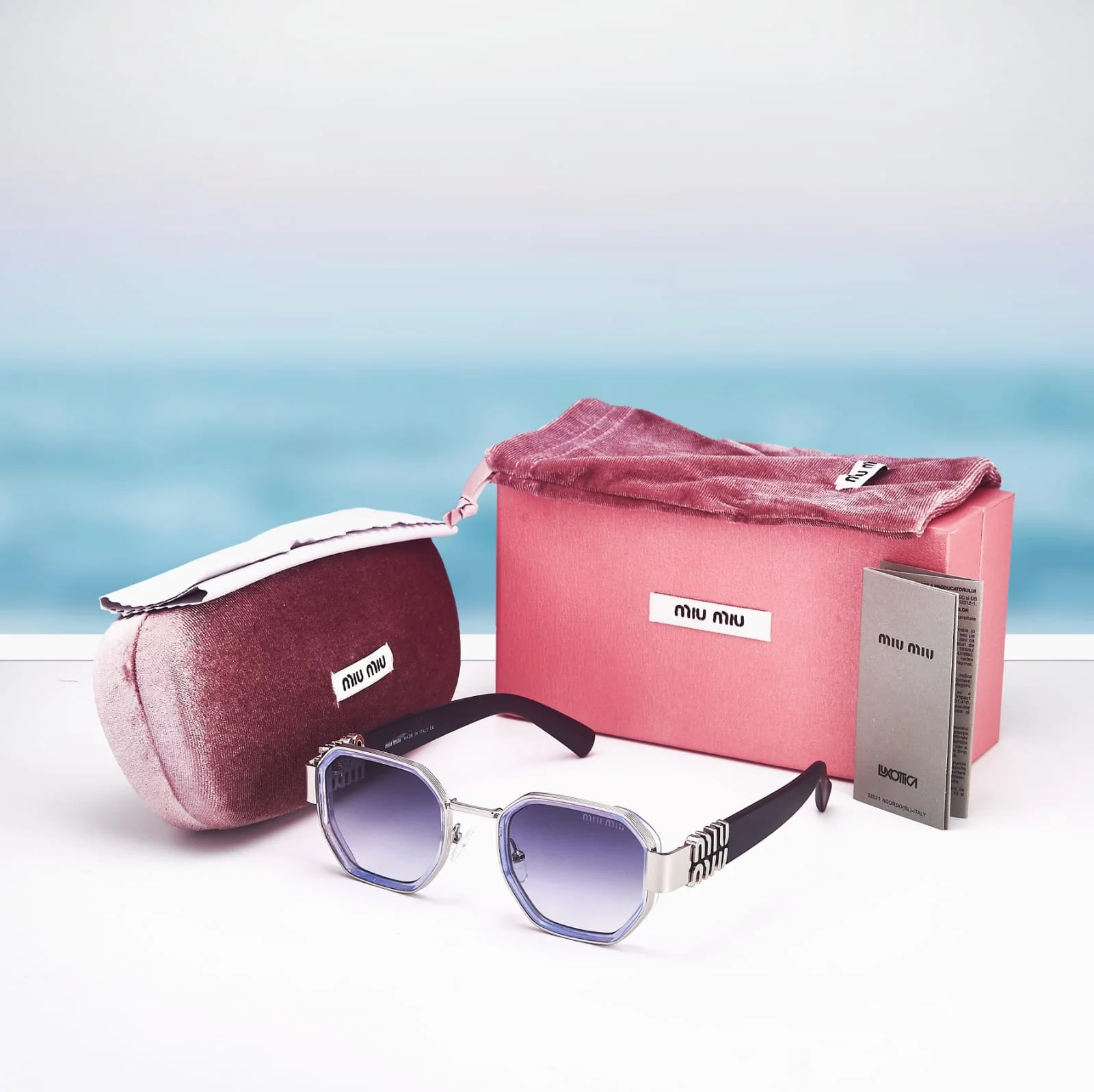LUNETTES DE SOLEIL MIU10