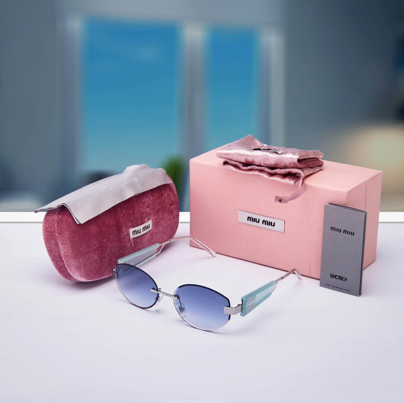 LUNETTE DE SOLEIL MIU MIU