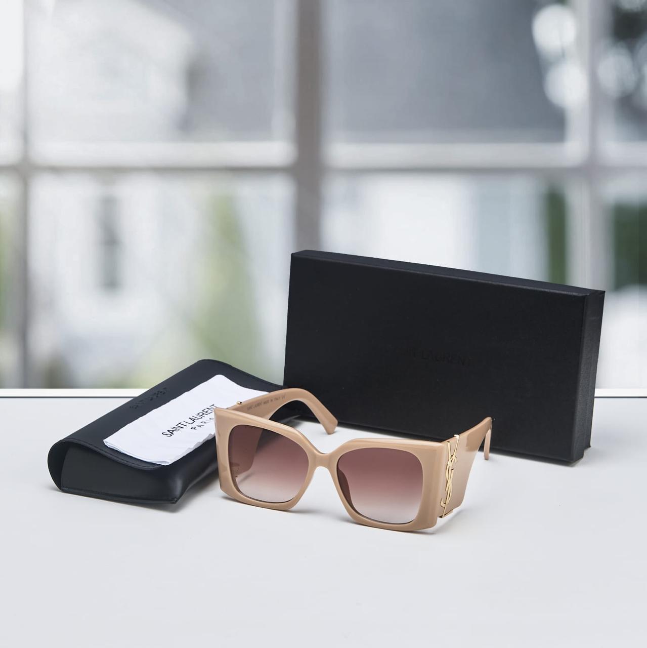 lunette de soleil YSL1