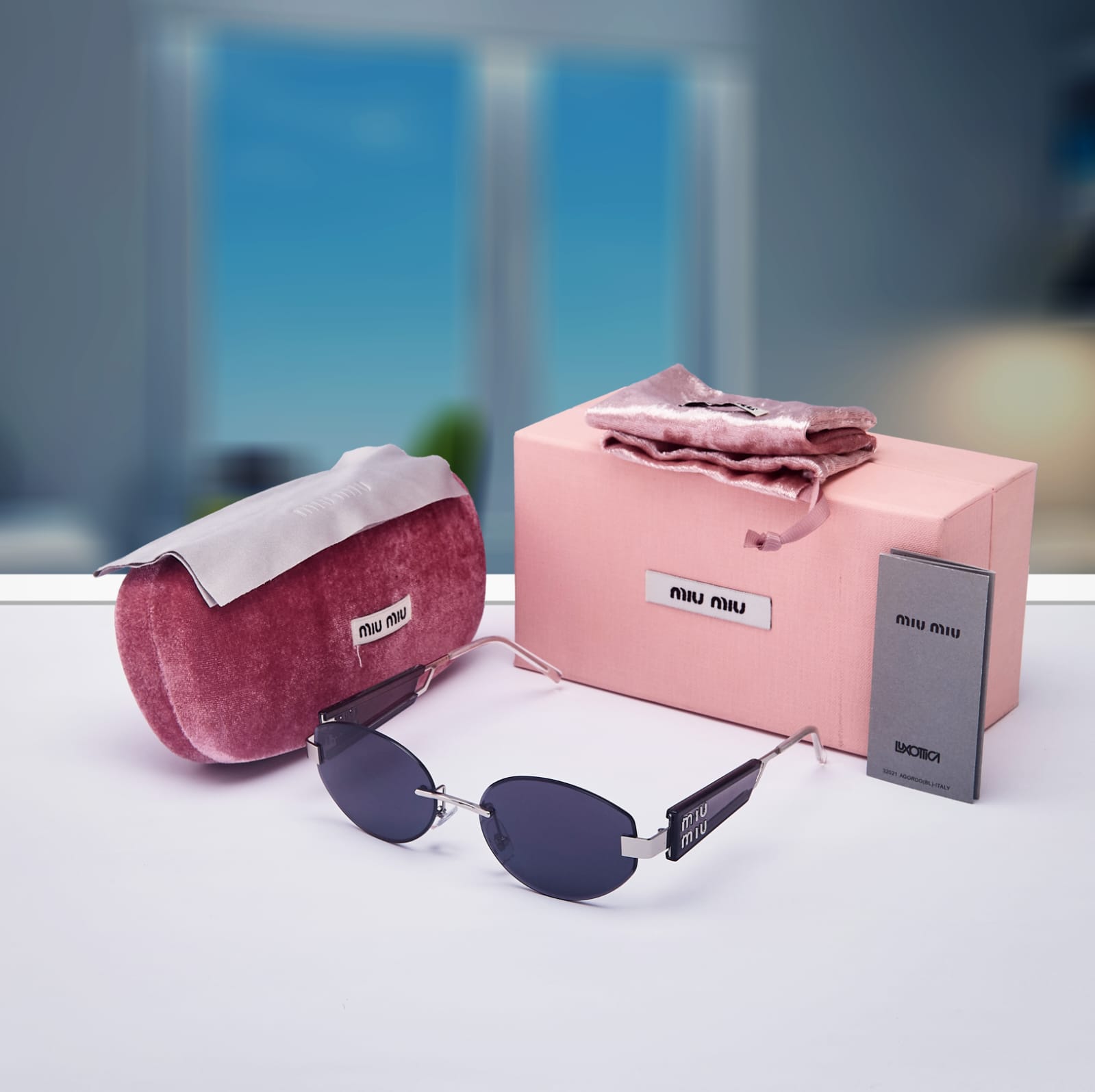 LUNETTE DE SOLEIL MIU MIU