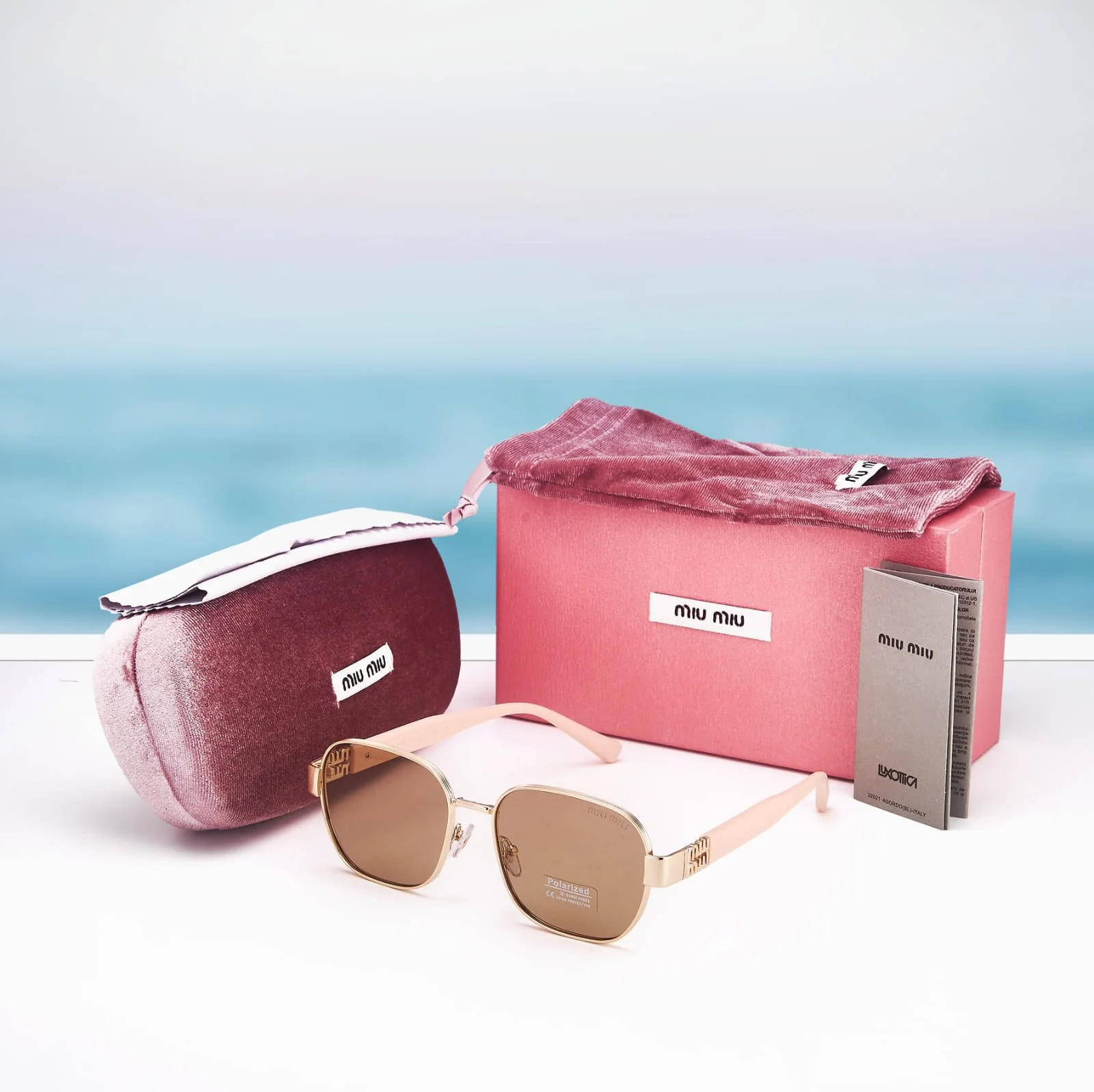 LUNETTES DE SOLEIL MIU8