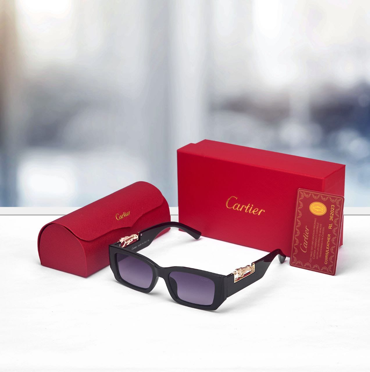 LUNETTE DE SOLEIL CARTIER